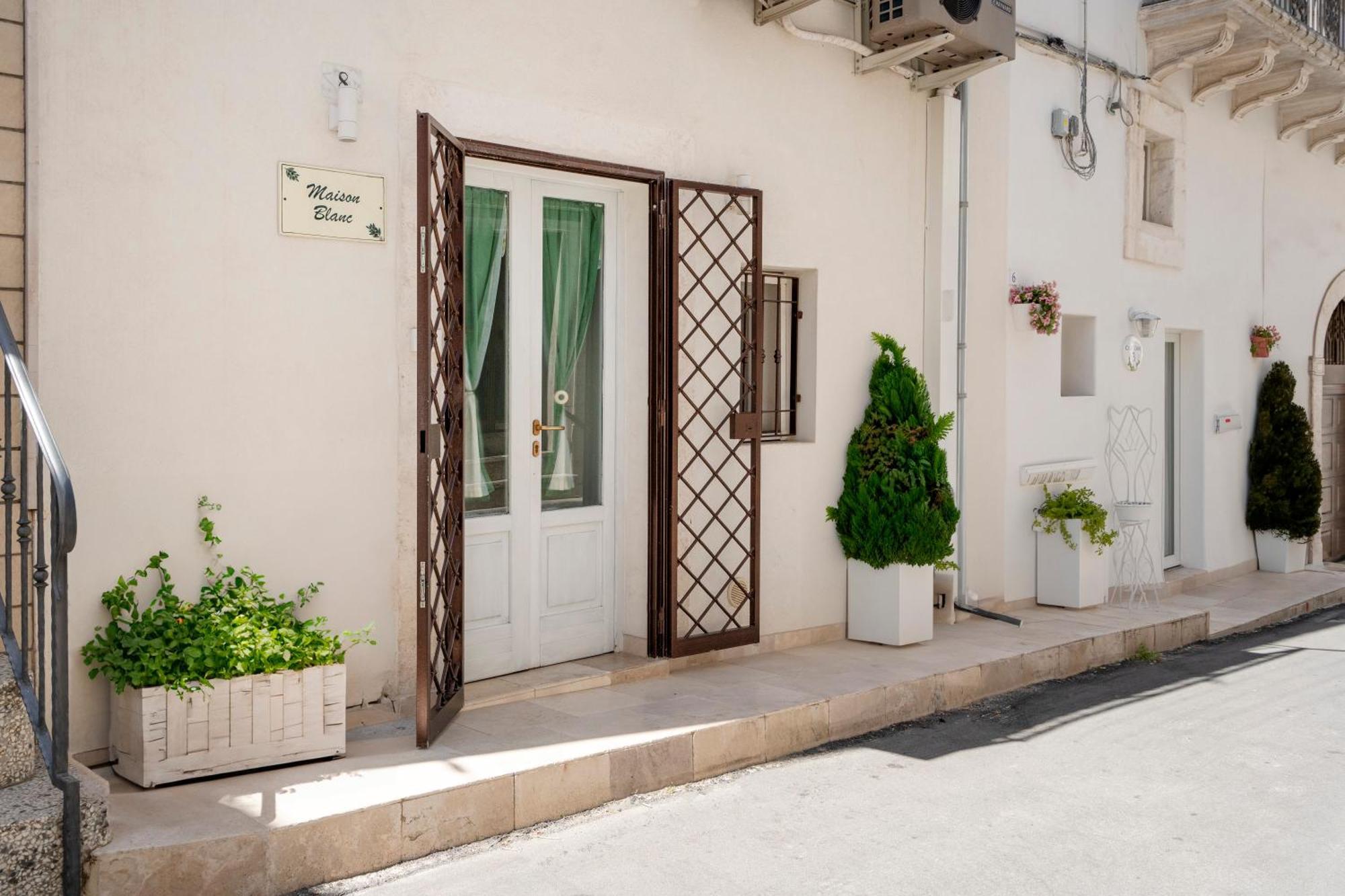 Maison Blanc Ostuni Exteriör bild